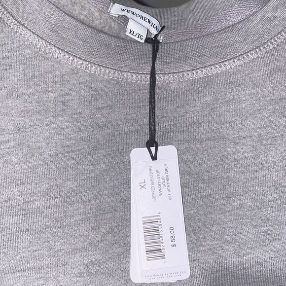 ✨ HP✨WEWOREWHAT
CROPPED SWEATSHIRT✨  - Picture 4 of 5